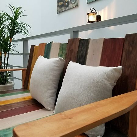 Timemark Travel Homestay & Hostel Ho Chi Minh-staden Exteriör bild