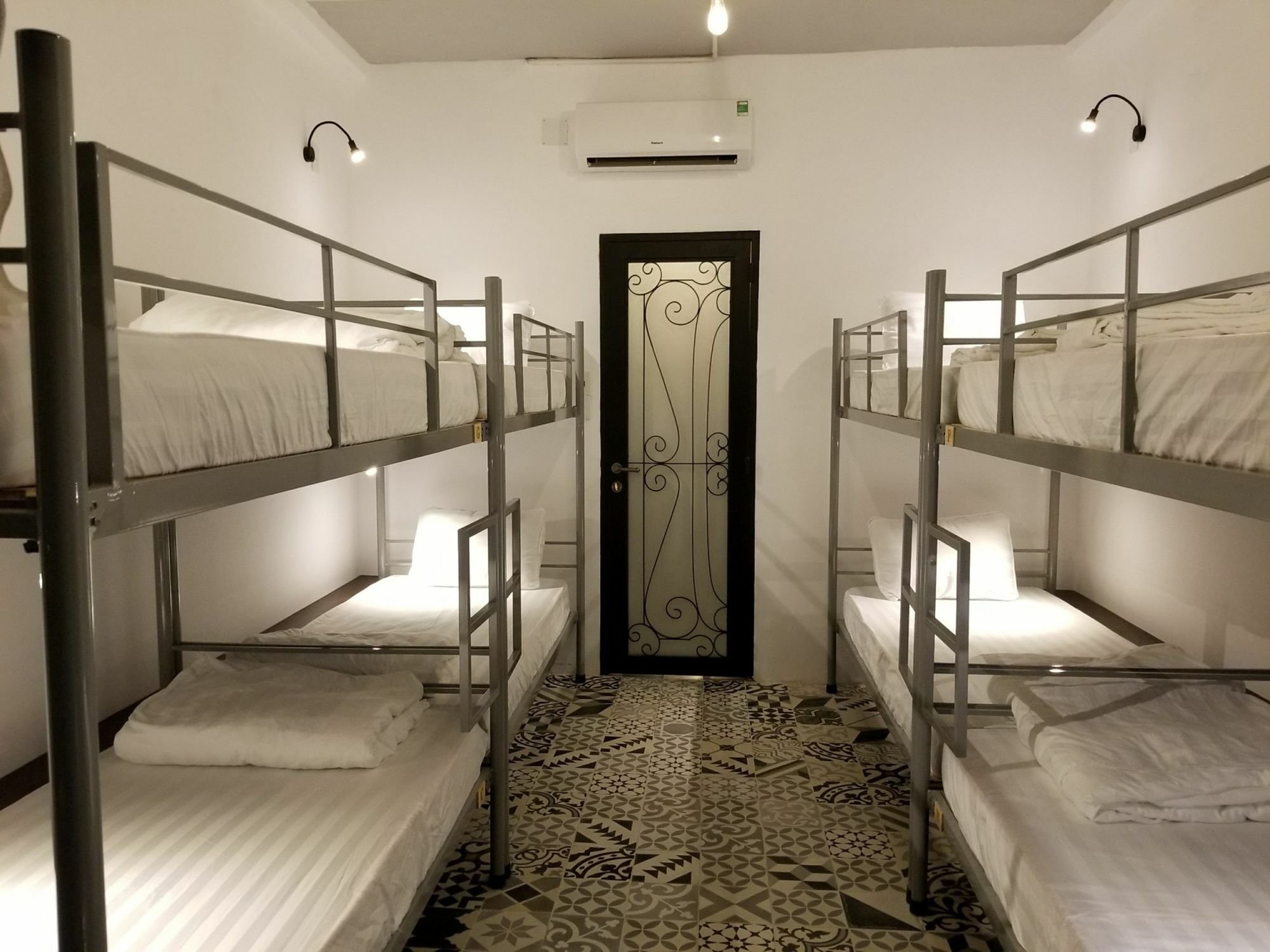Timemark Travel Homestay & Hostel Ho Chi Minh-staden Exteriör bild