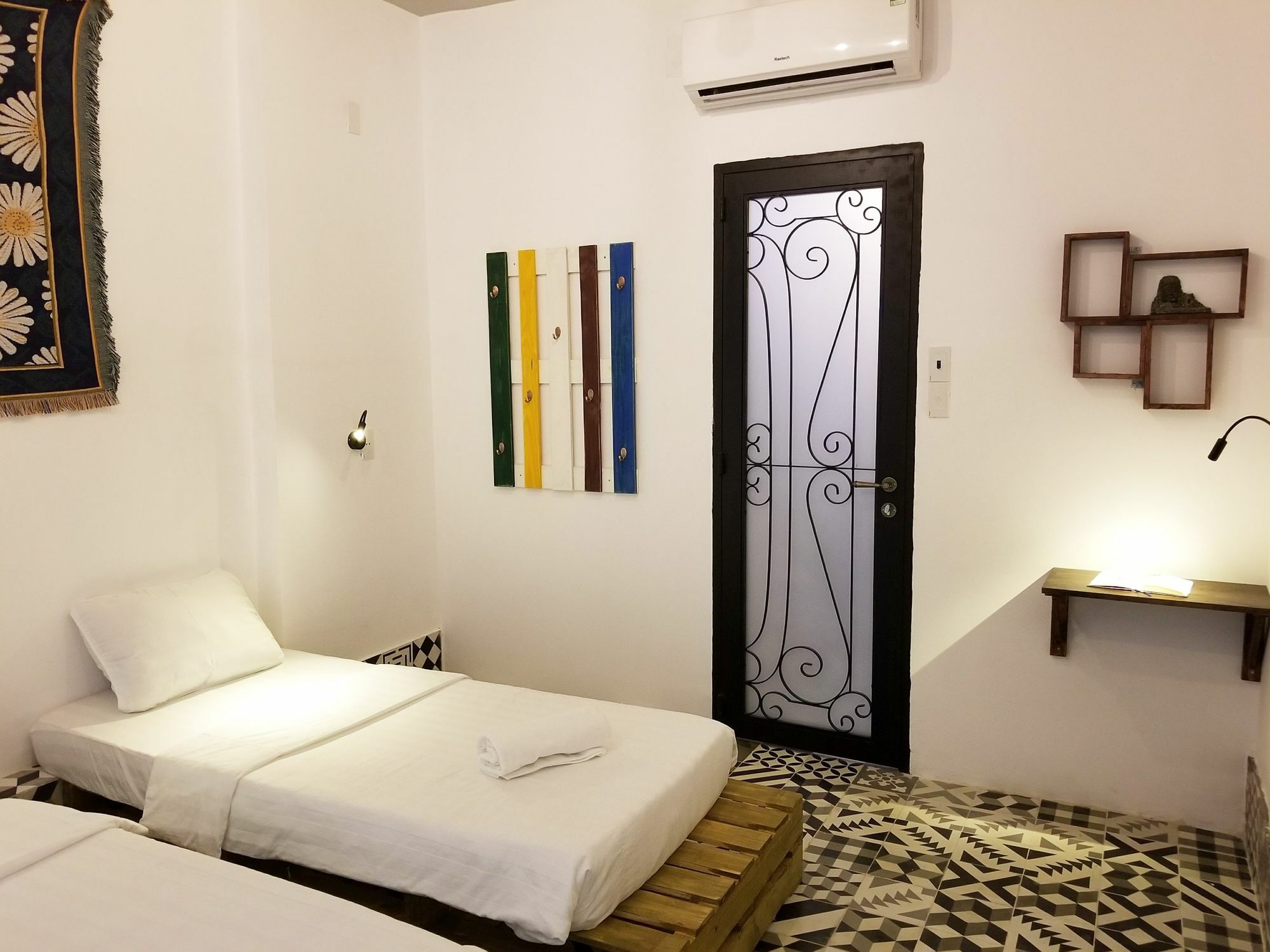 Timemark Travel Homestay & Hostel Ho Chi Minh-staden Exteriör bild